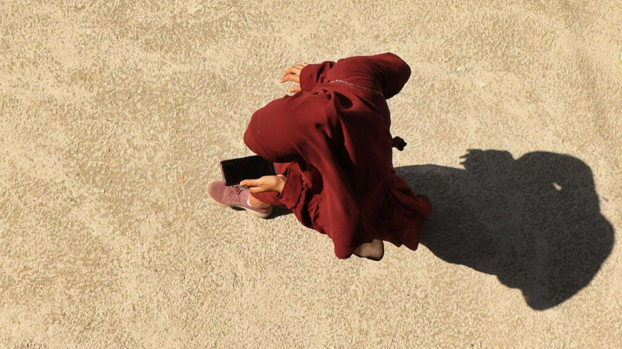80 % des enseignants soutiennent l’interdiction de l’Abaya à l’école